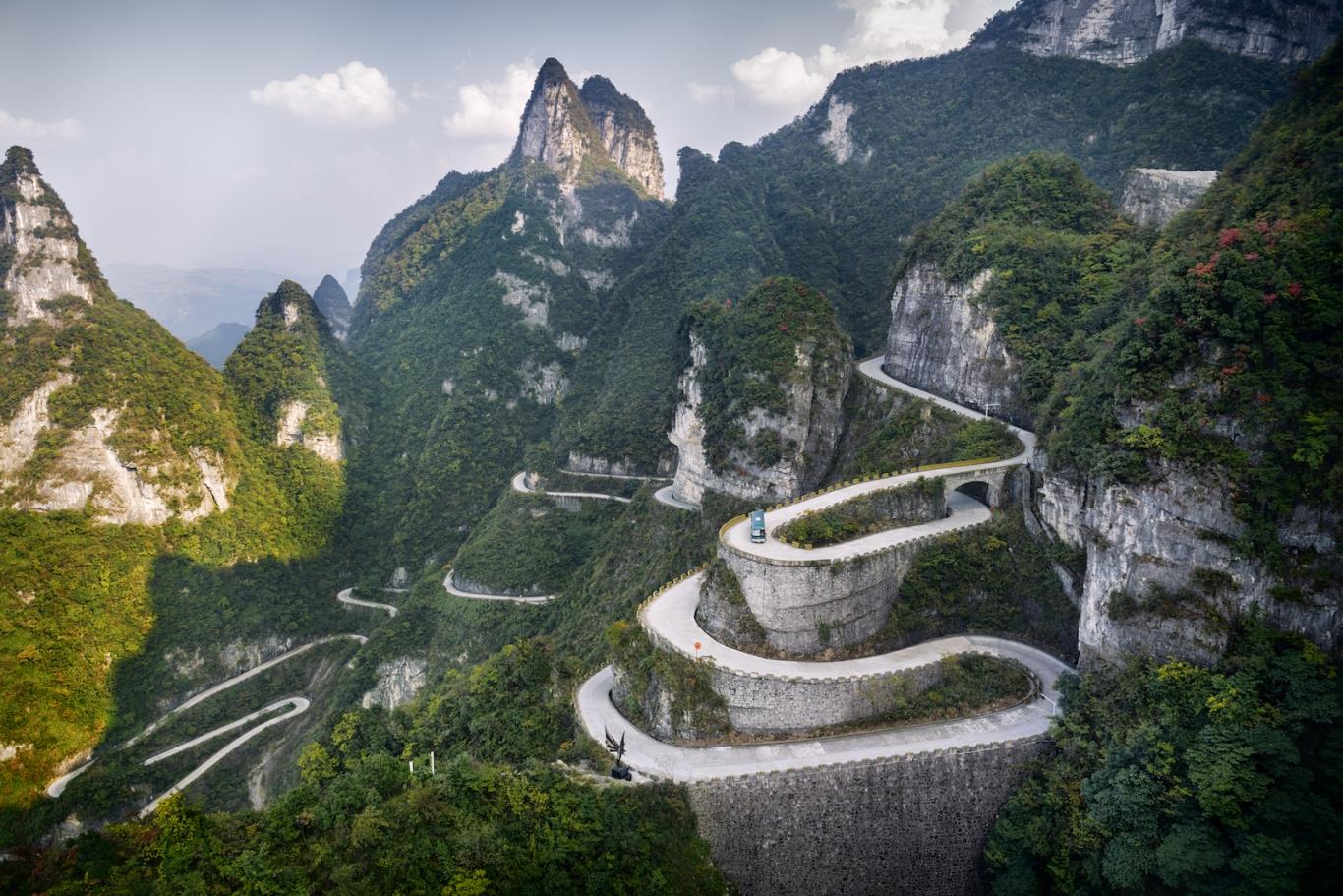 PHƯỢNG HOÀNG CỔ TRẤN - NAM NINH - THIÊN MÔN SƠN- TRƯƠNG GIA GIỚI